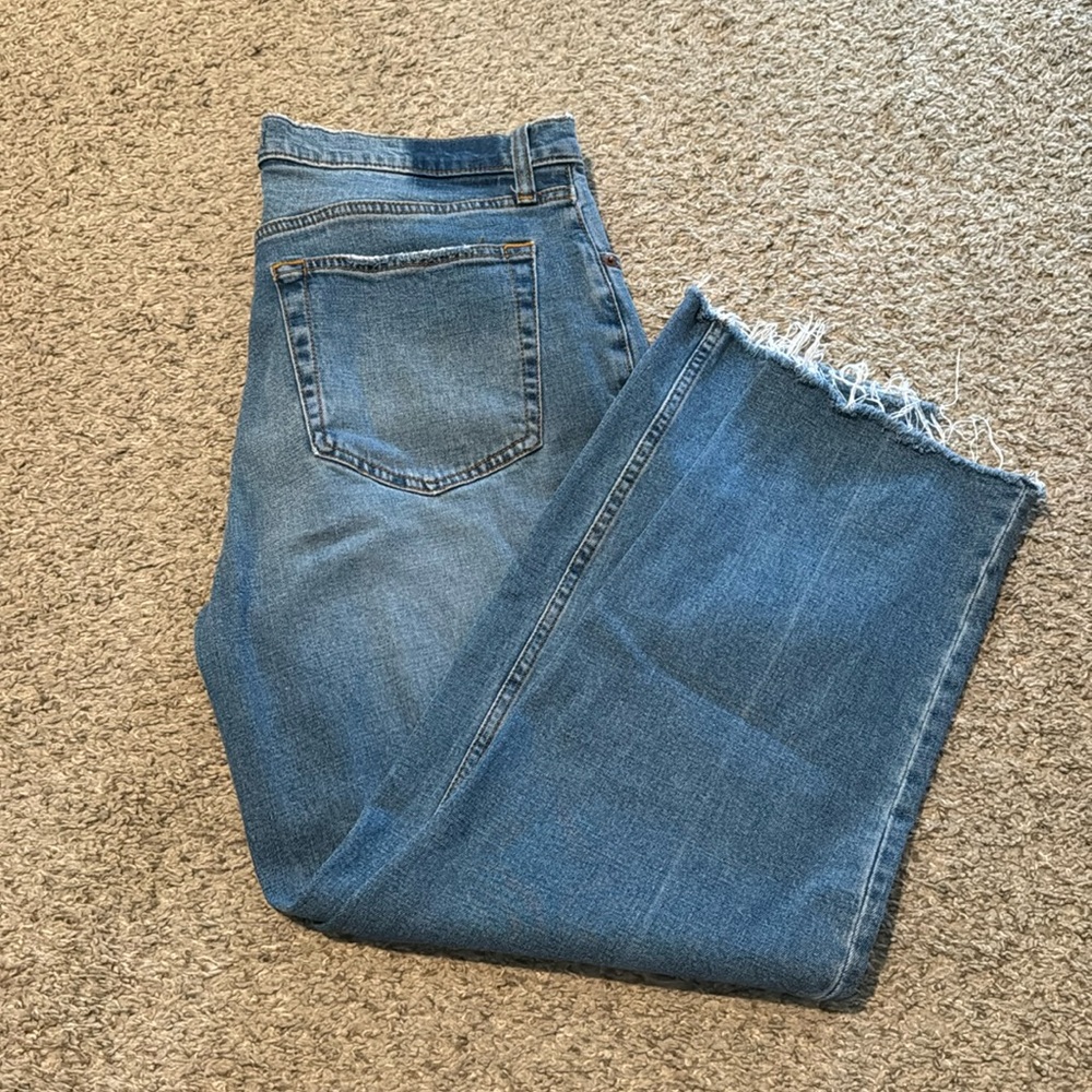 Abercrombie cropped denim